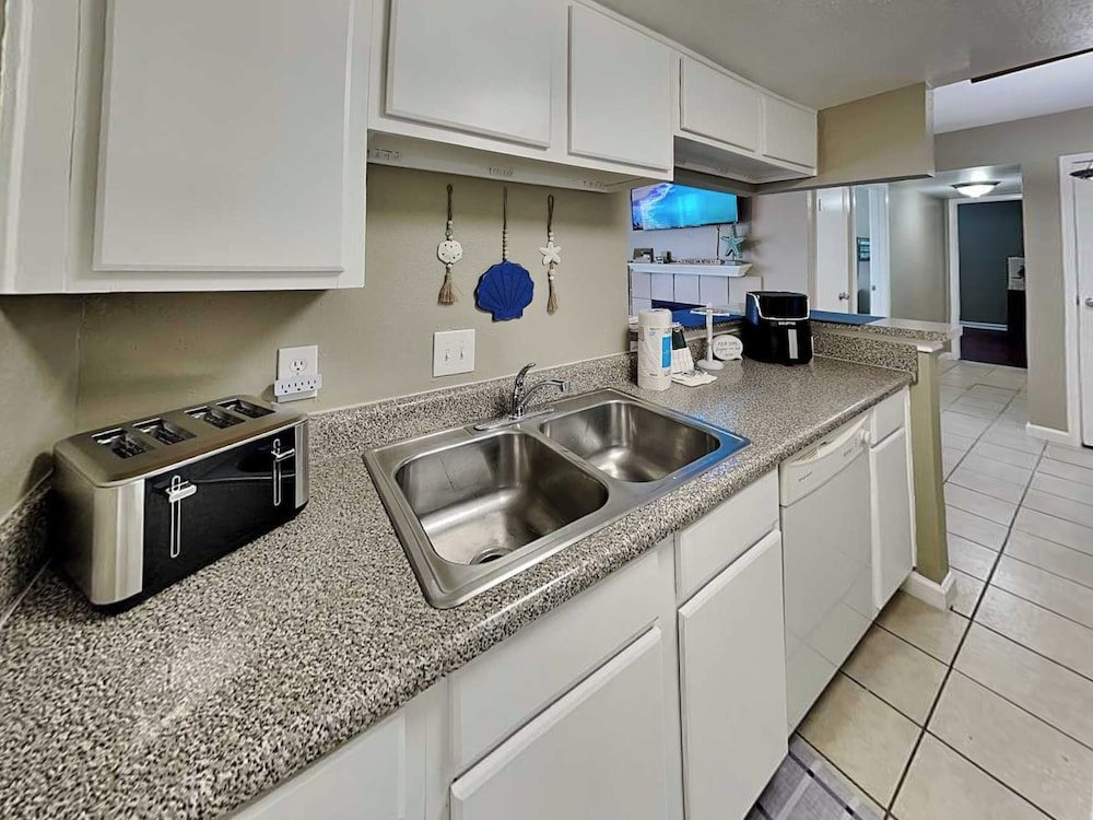 Babe's Place by Ryson Vacation Rentals