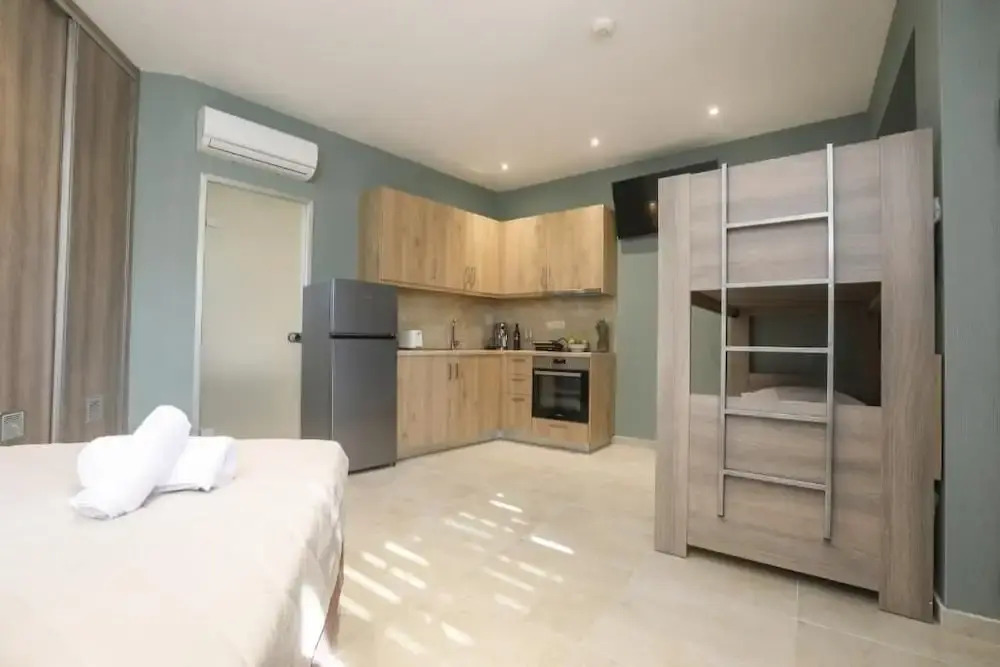 Kerkyra Studios / Mythos Apartments
