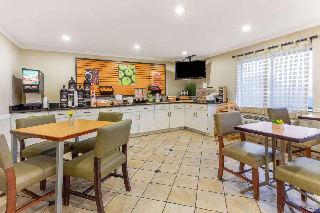 La Quinta by Wyndham Chicago Gurnee