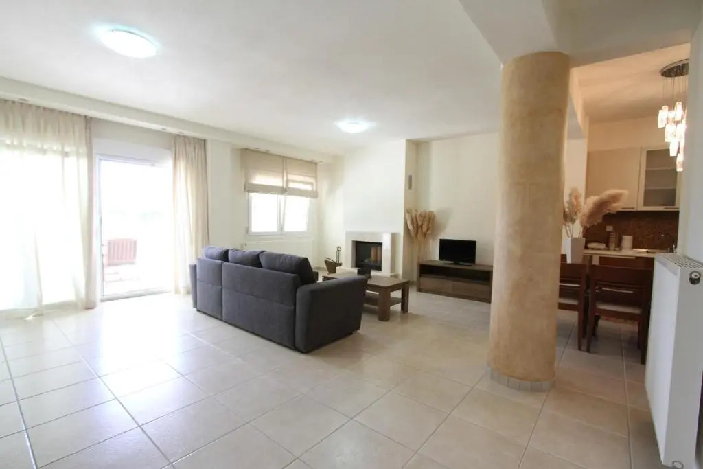 Shemesh Gardens House