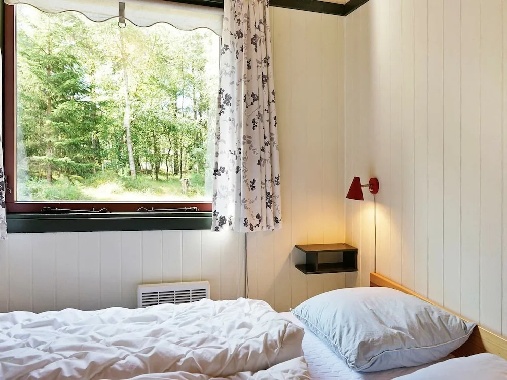 Well-furnished Holiday Home Nearby a Recreational Lake