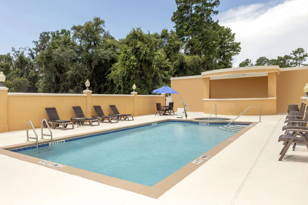 Comfort Suites Lake City