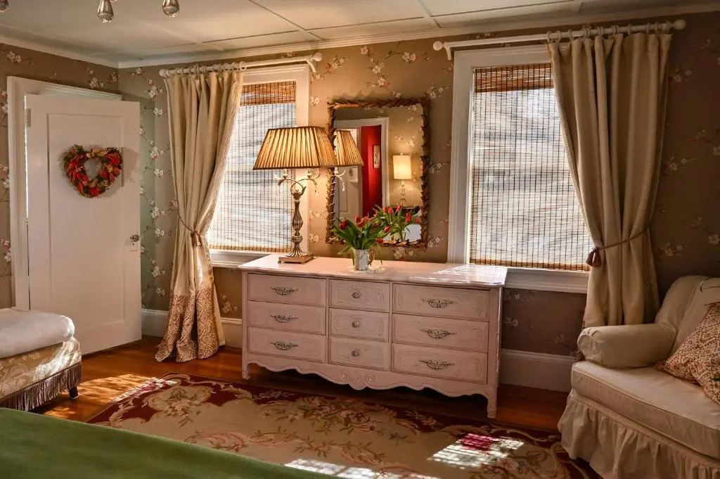 Hilltop House Bed & Breakfast