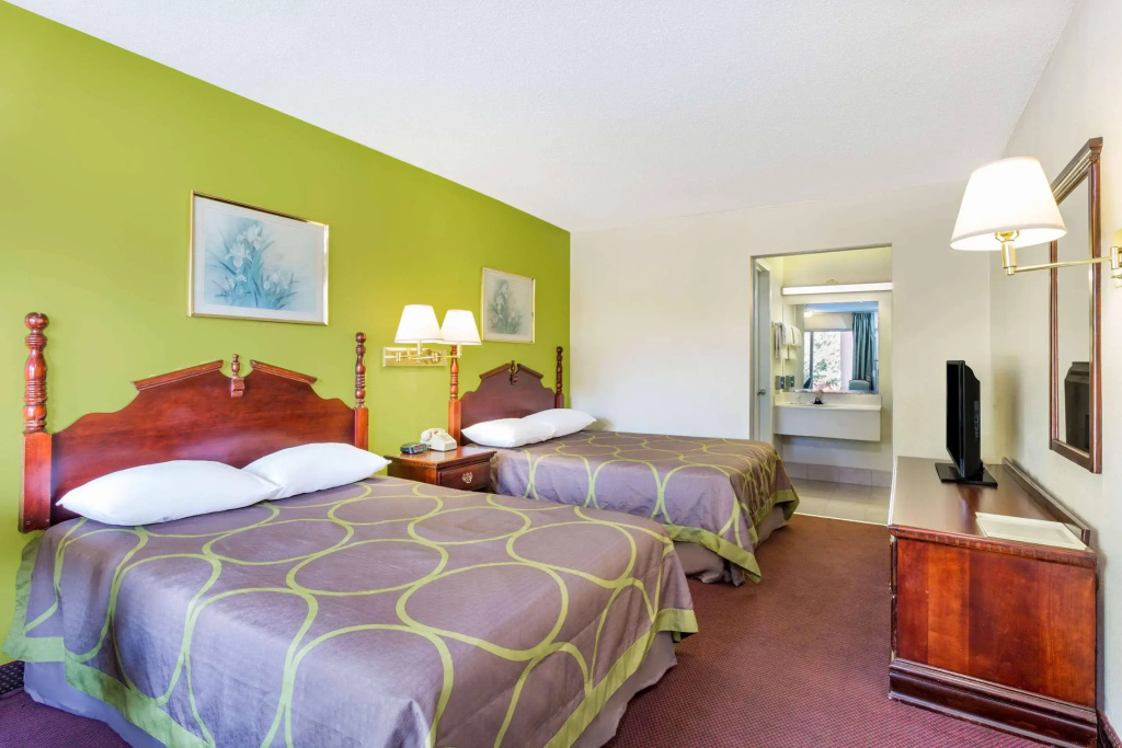 Отель Ashland Studio Inn Richmond North near Kings Dominion (Listing Partner)