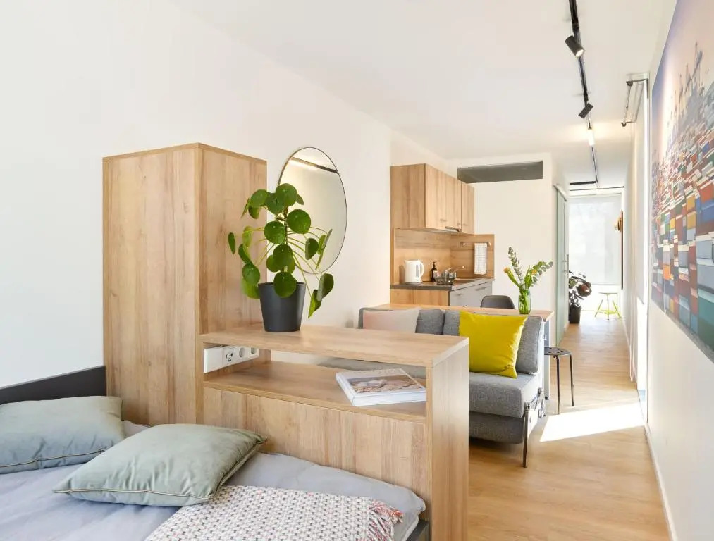 Modern ausgebauter Überseecontainer als Tiny House