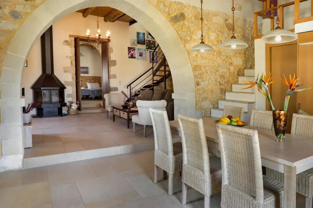 Cozy Holiday Home With Pool and Whirlpool in Maheri