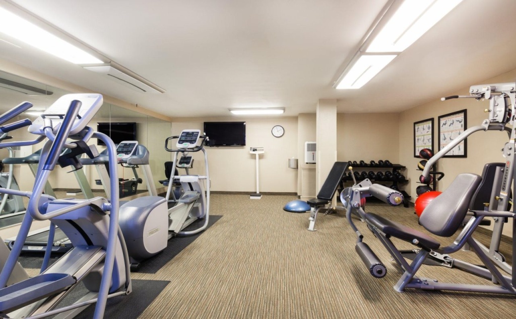 Holiday Inn Metairie New Orleans by IHG