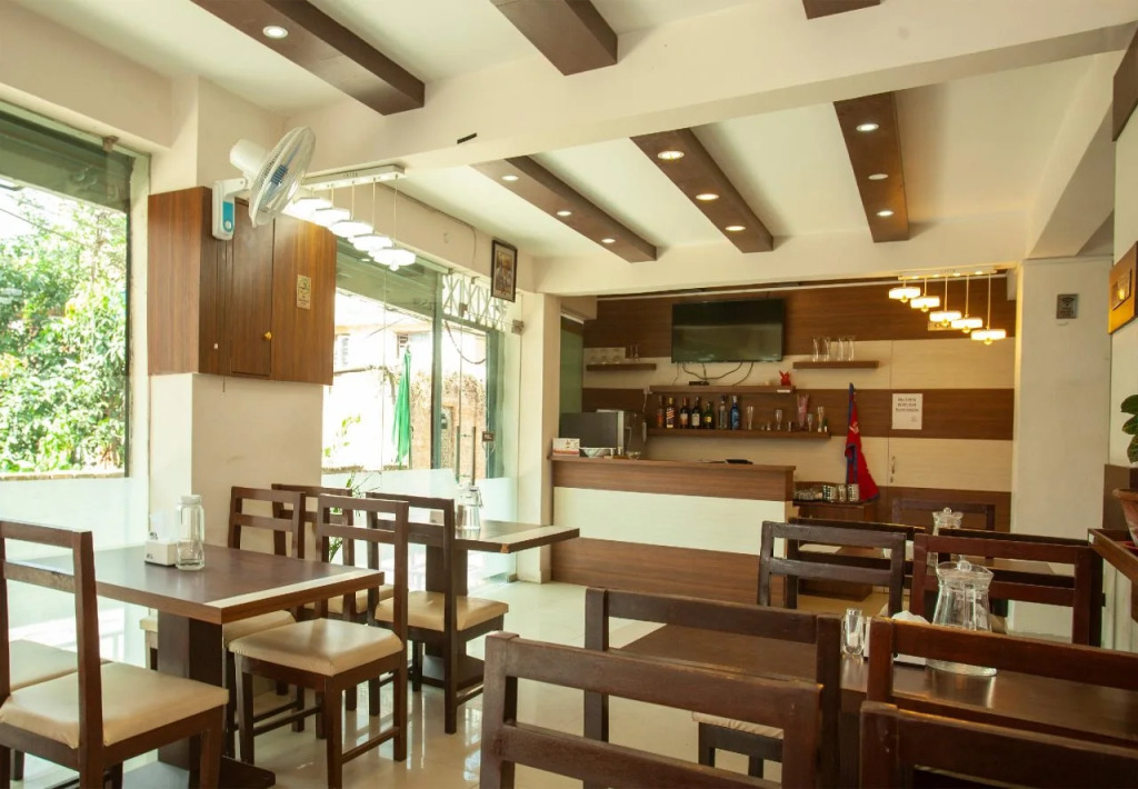OYO 219 Hotel Royal Kusum