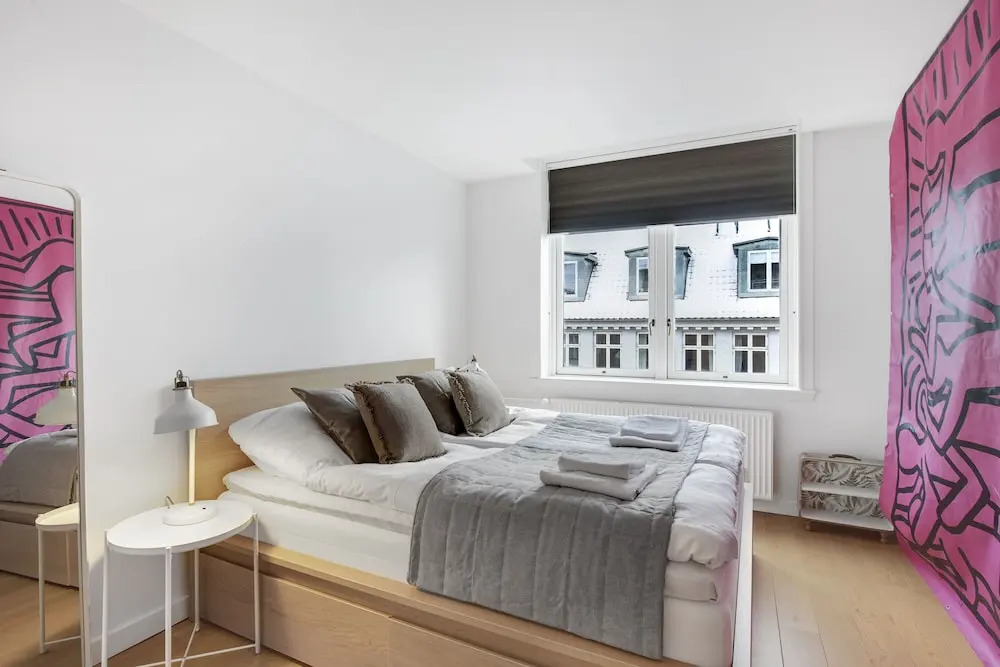 Sanders Monarch - Nice 1-bdr Apt With Balconies