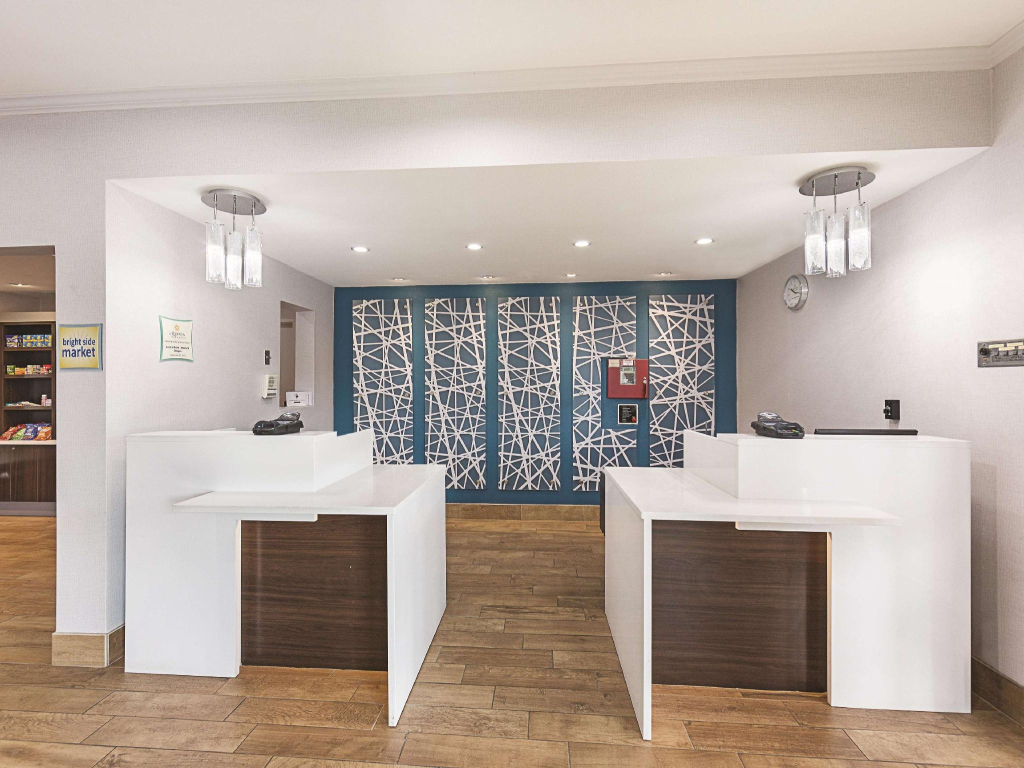 La Quinta Inn & Suites by Wyndham Central Point - Medford