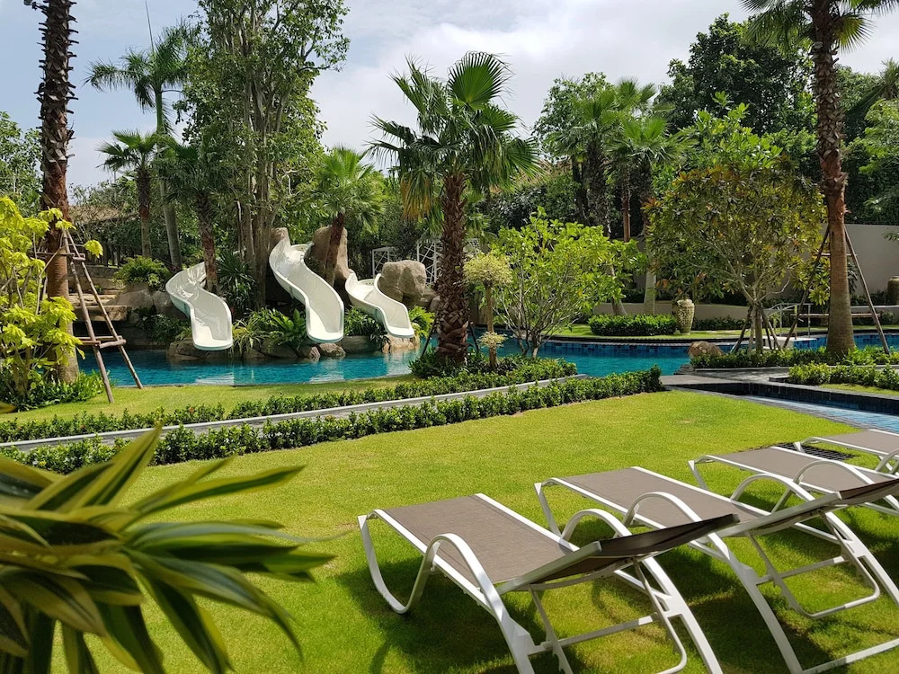 Riviera 1BR Sea View B2506