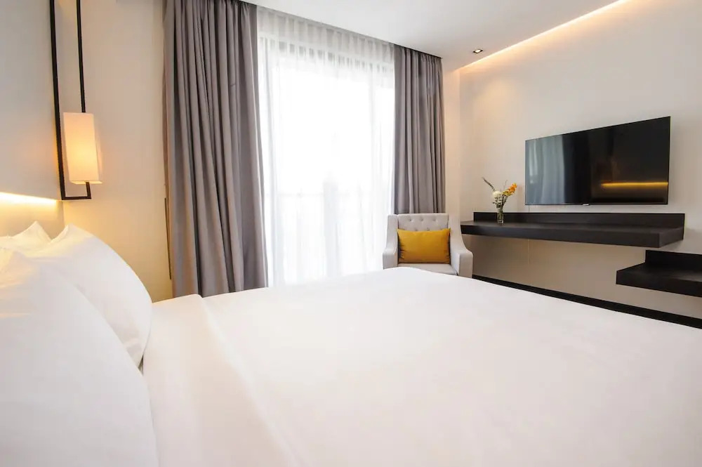 GLOW PARK HOTEL Grand Royal Palace