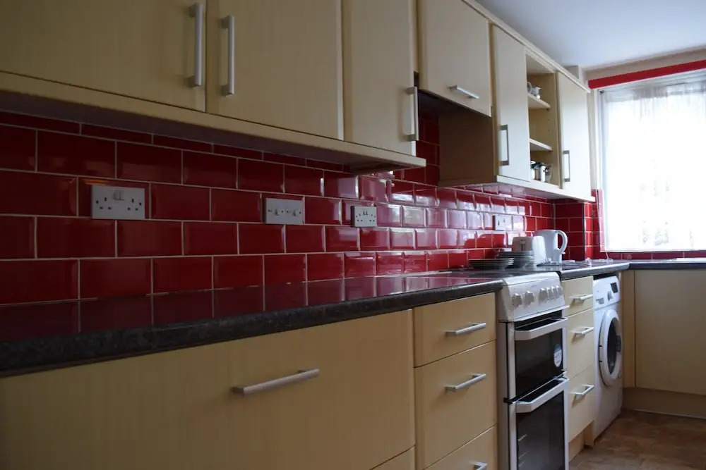 Spacious 2 Bedroom House in Bow