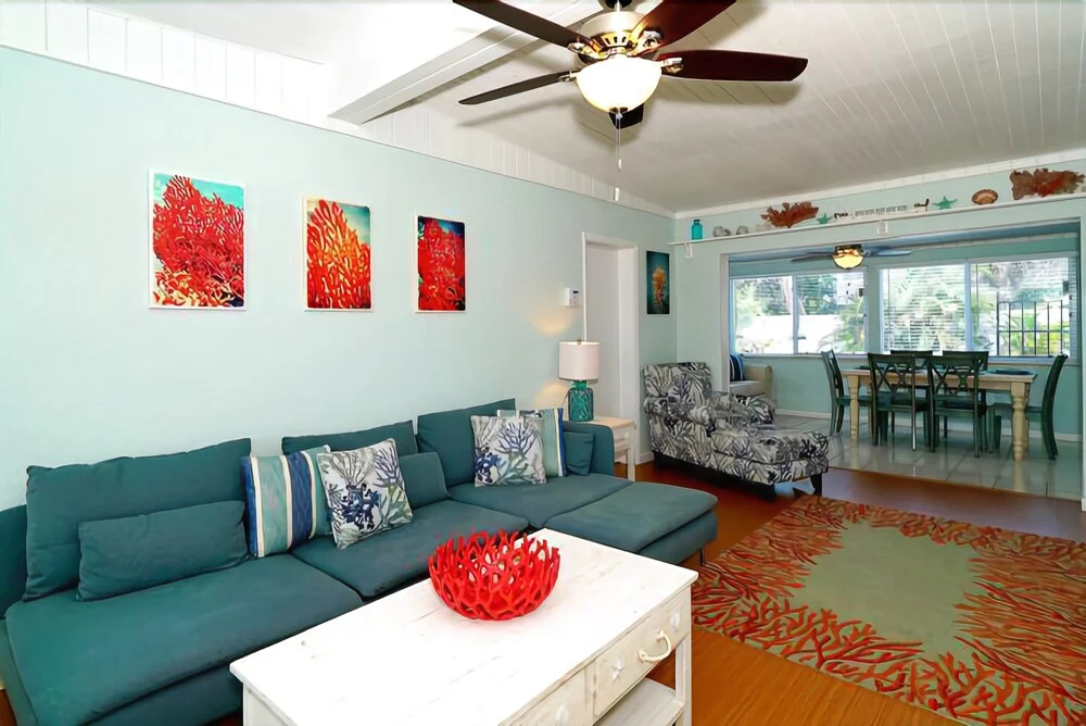 Manatee Cottage 2 Bedrooms 2 Bathrooms Home