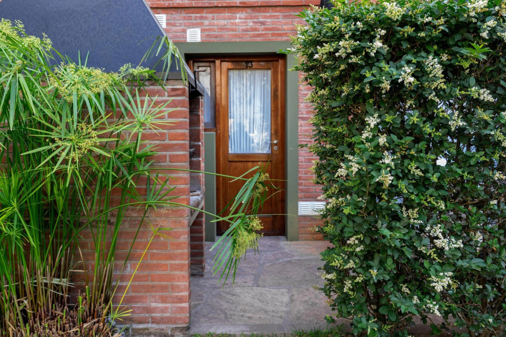 Valeria House Apart