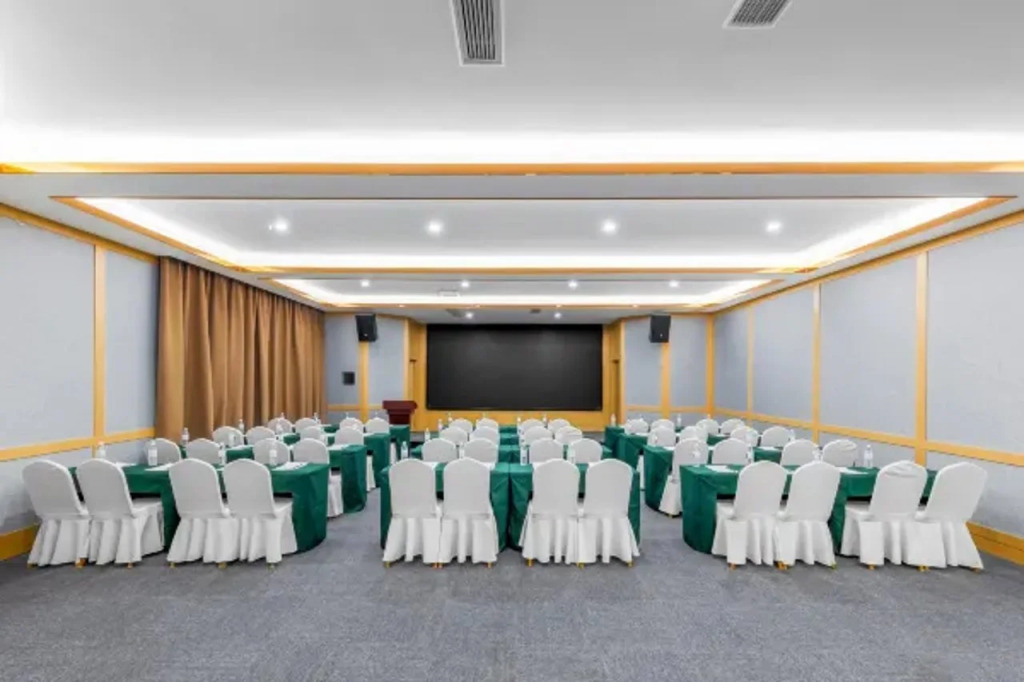 Lavande Hotel (Chongqing Nanping Pedestrian Street Wanda Plaza)