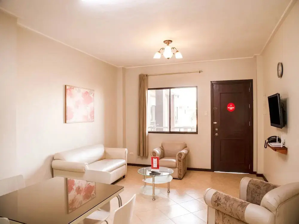 Oyo 211 las Palmeras Apartelle