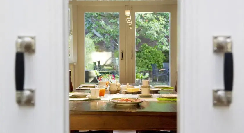 Bed & Breakfast Heyendaal 43