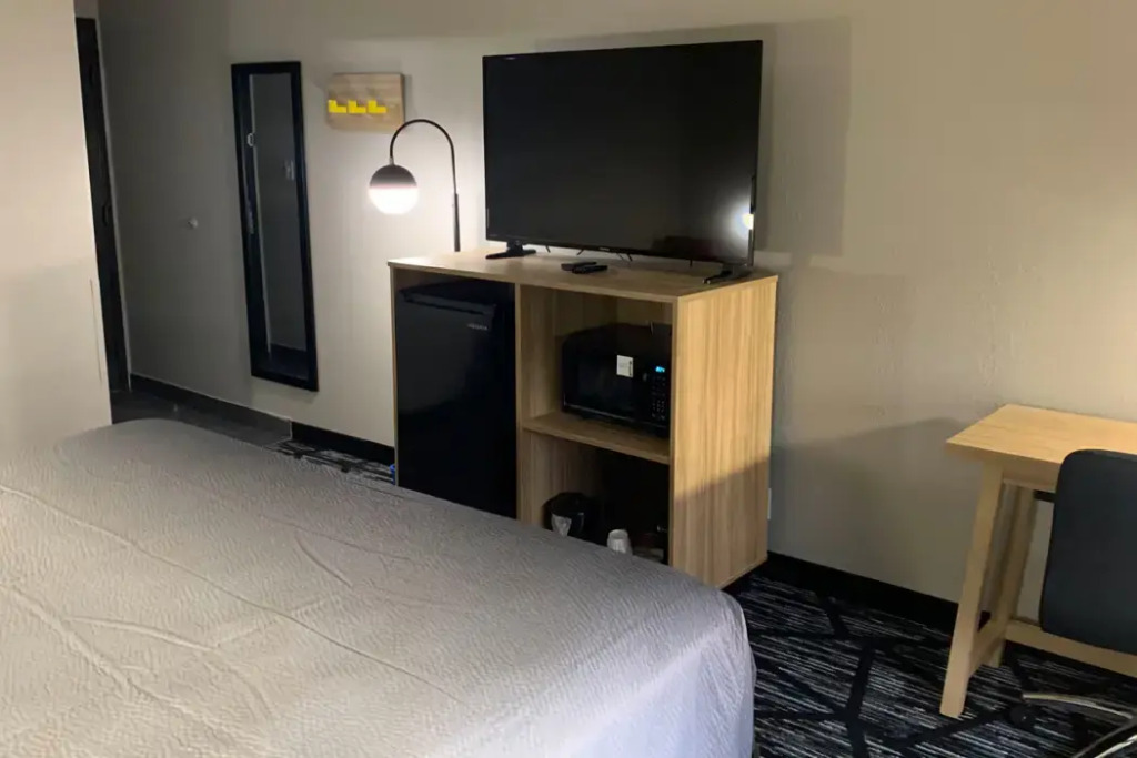 Super 8 by Wyndham Kirksville-University Area