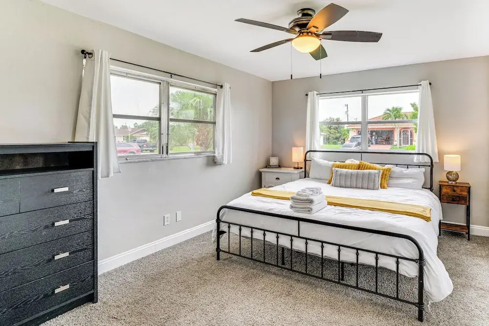 4 Mi to Dtwn Cape Coral: Home w/ Pool & Patio