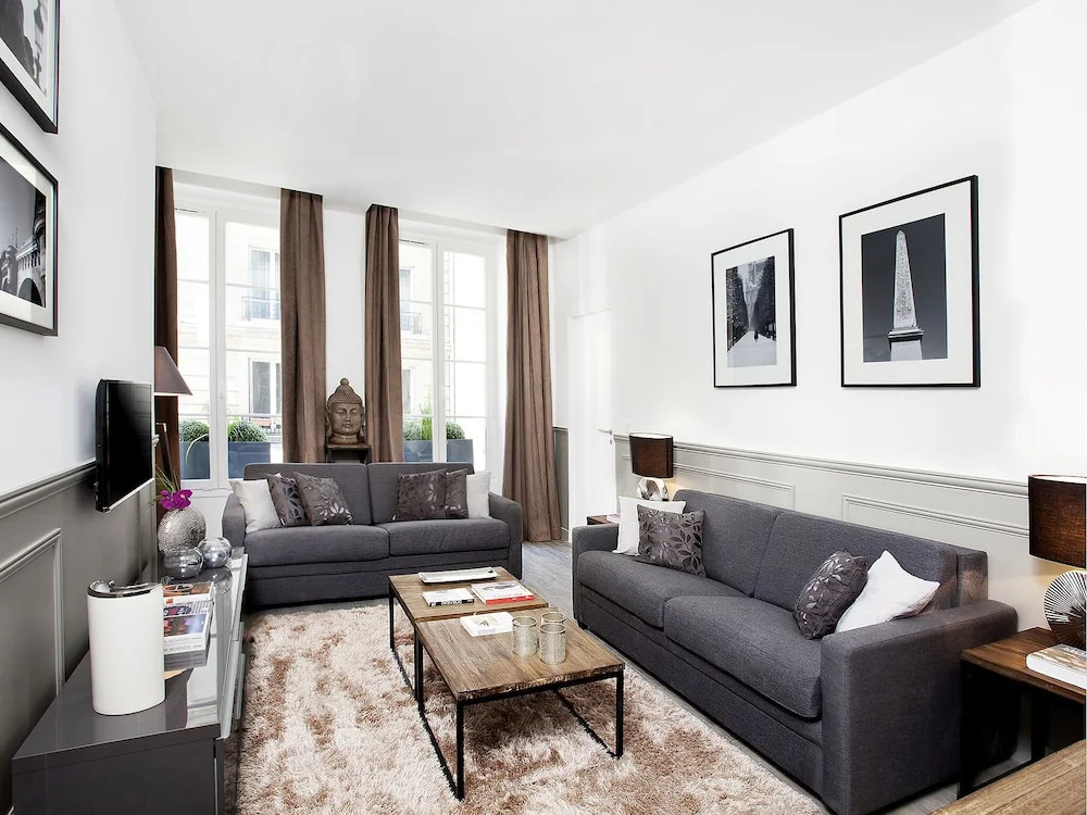 Luxury 3BR Gr-Boulevards I by Livinparis