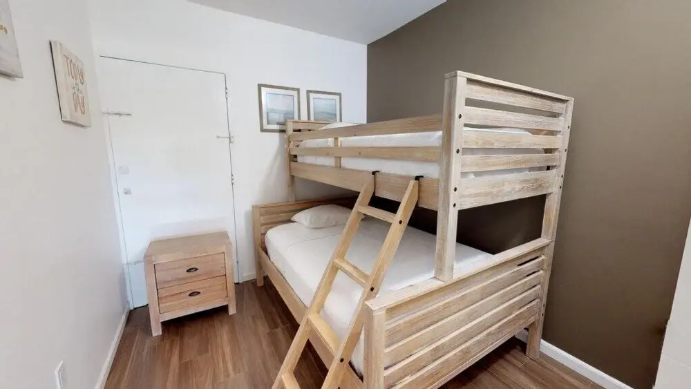 2 Bedroom +den / 2 Bath Apart @ Ocean Reserve 426