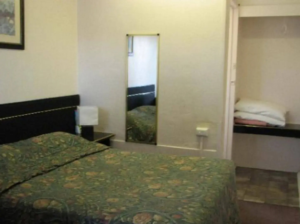 Avalon Motel
