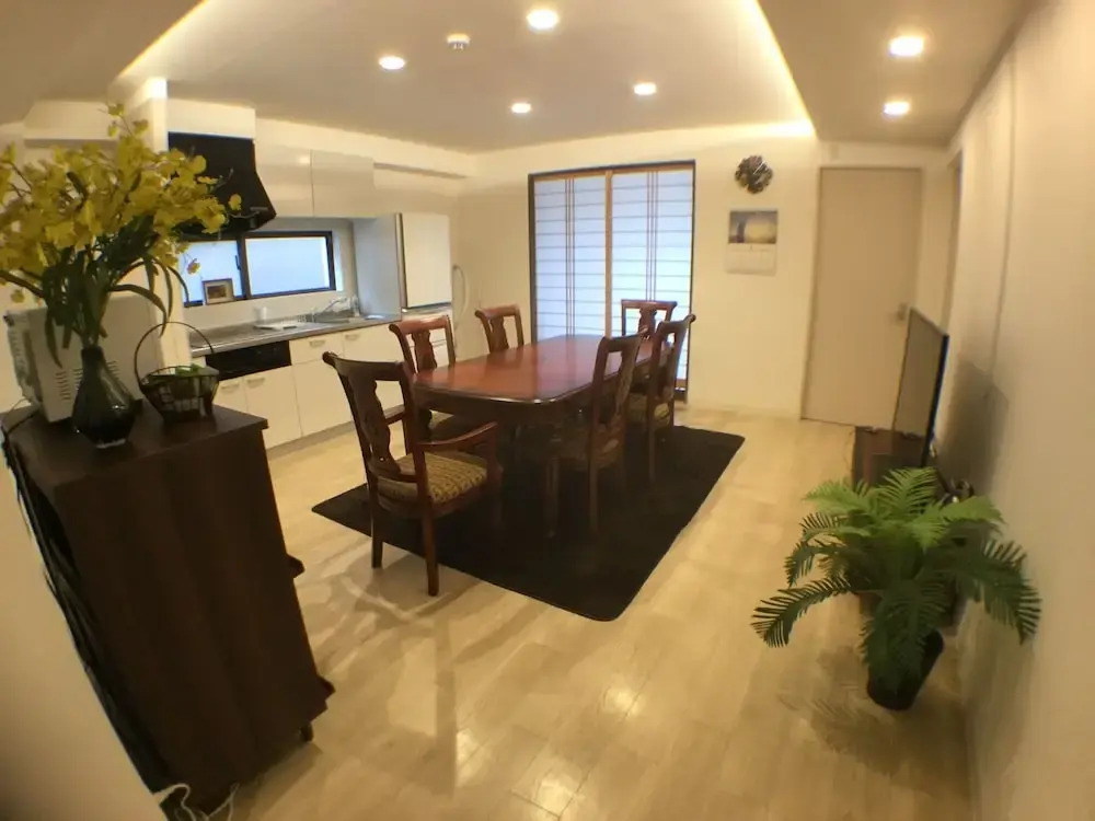 Intercity Osaka Service Apartment