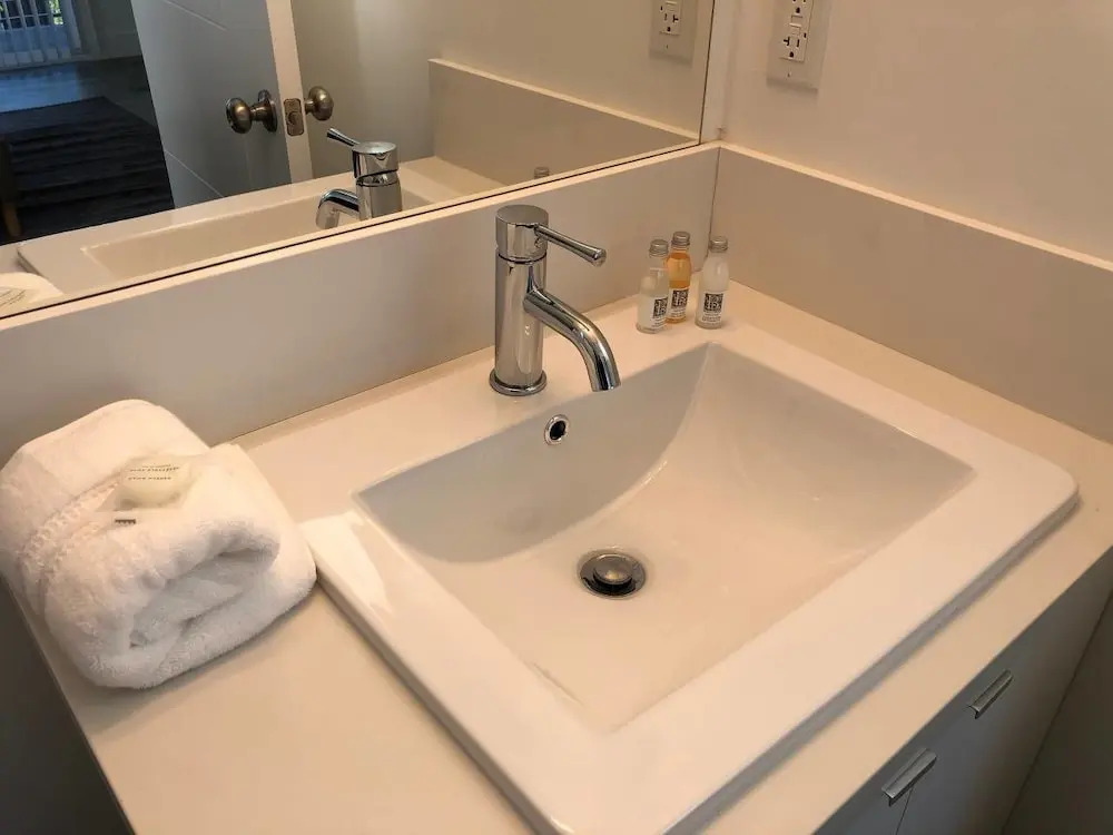 Brand NEW Luxury Spacious 3bdr Townhome Close to 3rd St