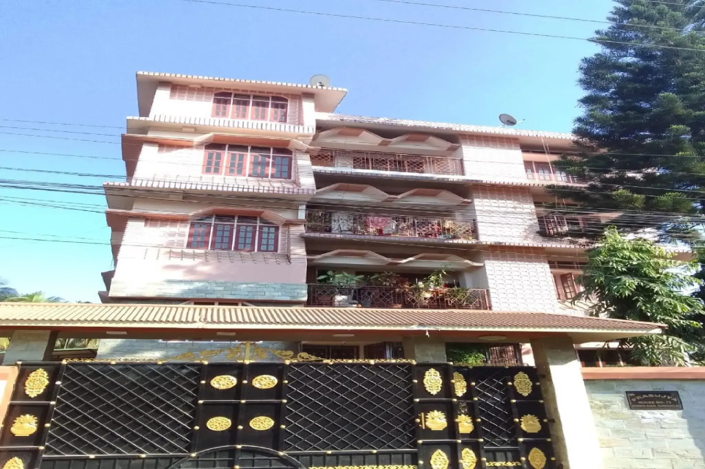 OYO Home 84782 Lucky 13 Homestay
