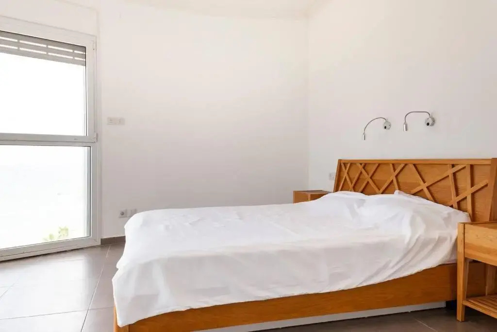 O&O Group - Stunning Sew View 3 BR Apartment Iconic Tower