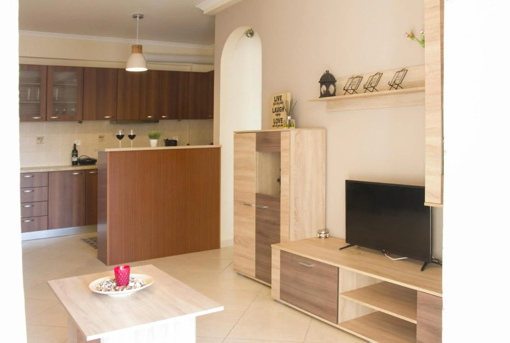 Charming Apartment near Athens Center and the Sea
