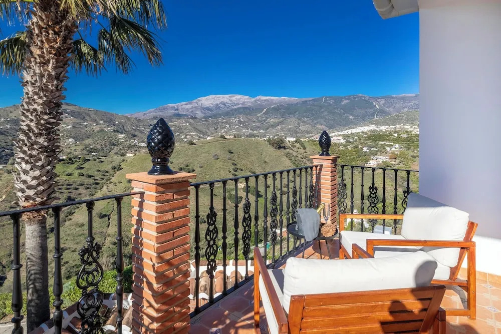 Malaga Hills Boutique Wellness and Hikers Eco-Hotel Adults Only