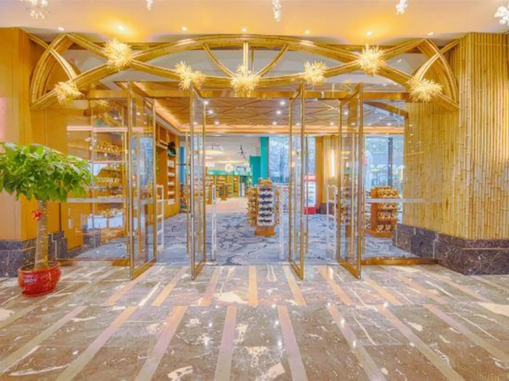Longemont Yes Hotel