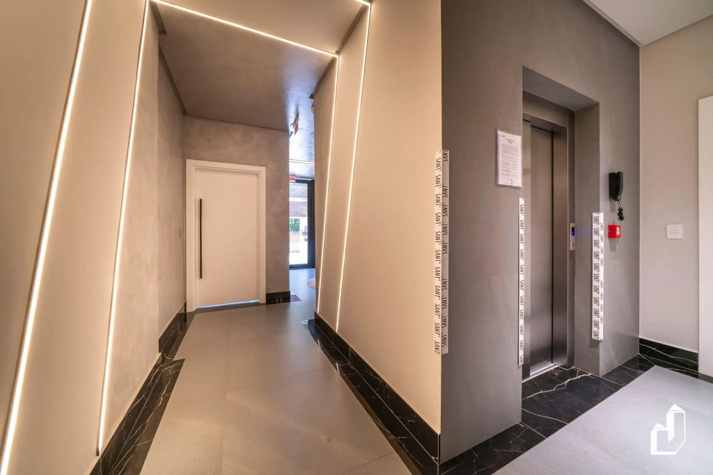 Apartamento Com 02 Dormitórios Em Canto Grande