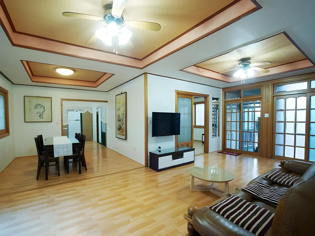 Jeju Maple Happyhouse Pension