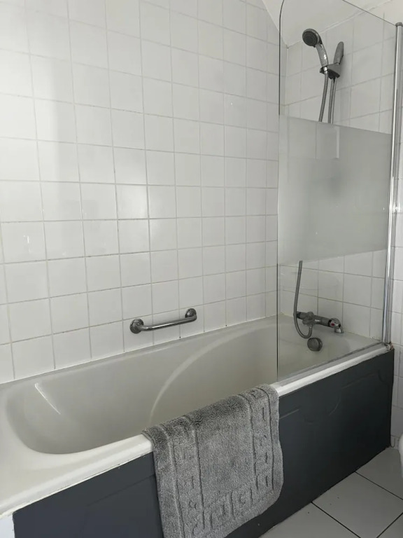 Inviting 2-bed Apartment in Poole
