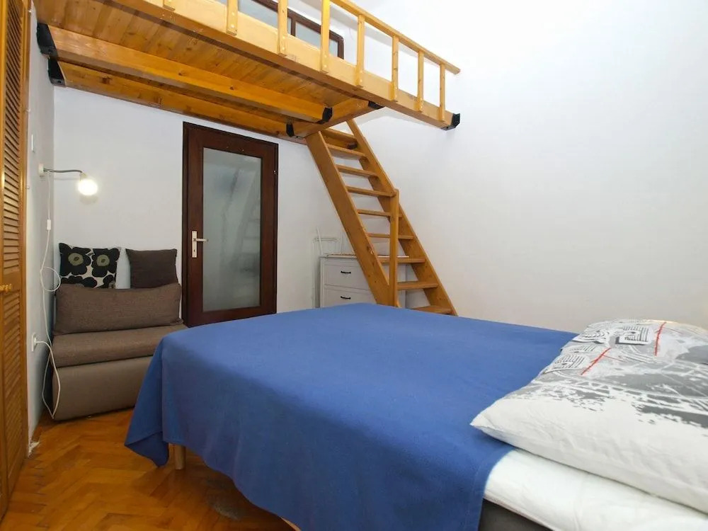 Apartment 1636
