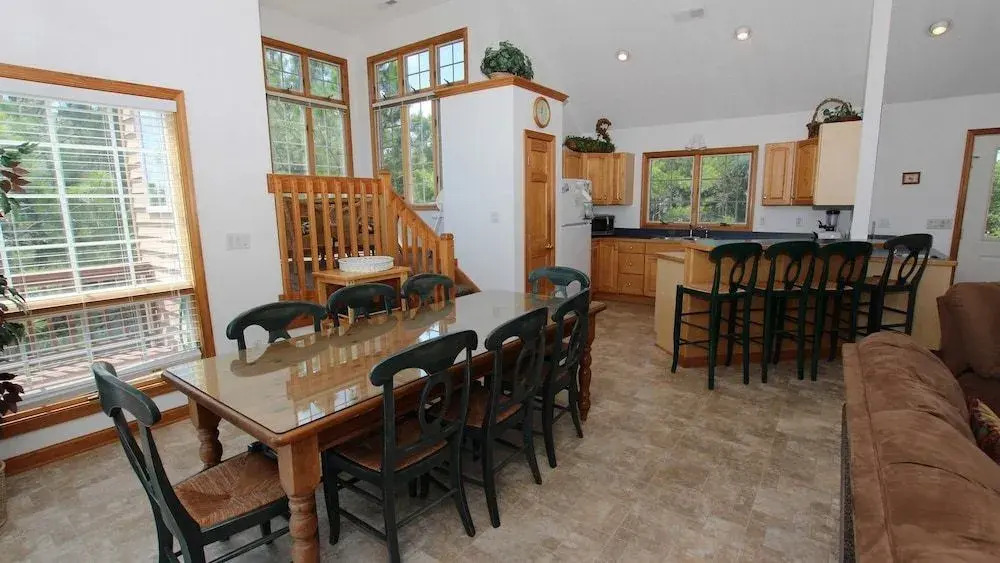 Goat Locker - 5 Br Home