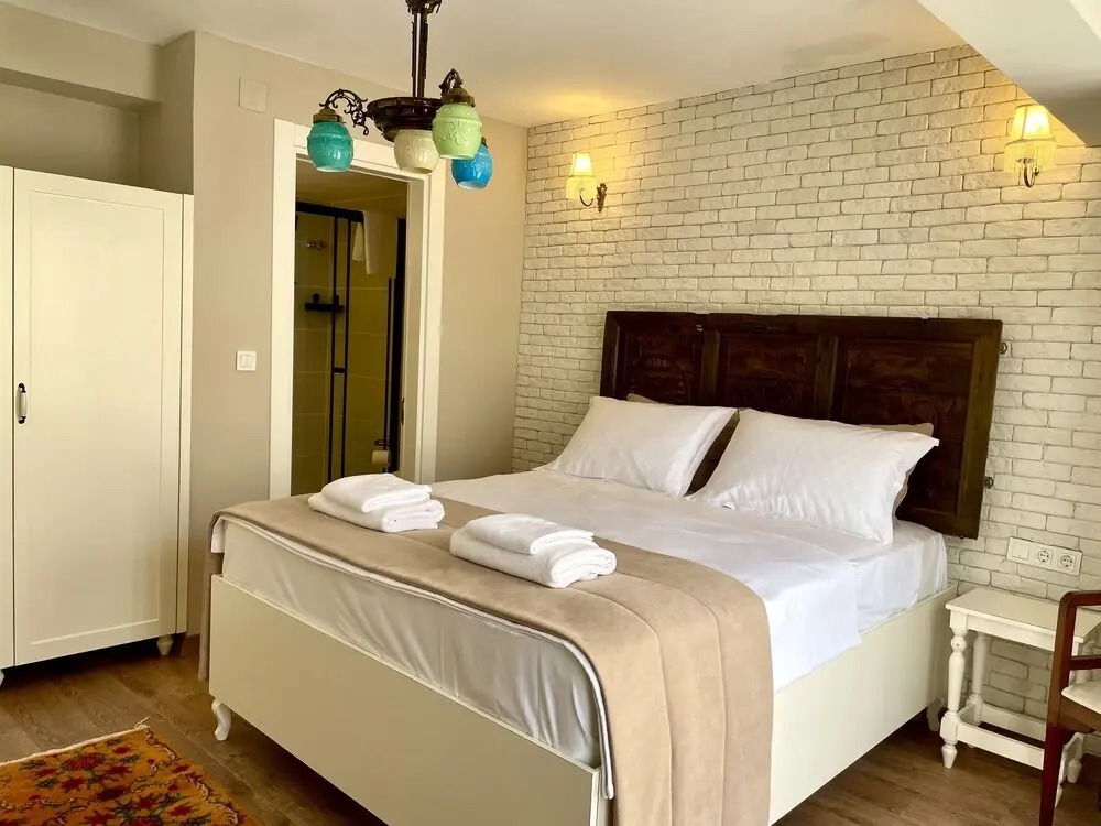 1870 Tas Konak Otel Sanat Sokagi