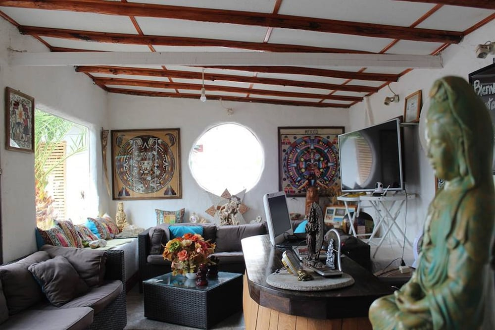 Hostal Vida 2000
