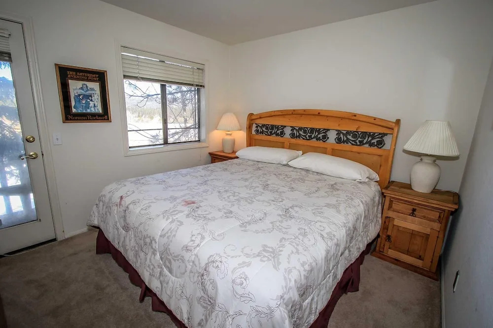 Bear Golf Inn-1218 by Big Bear Vacations