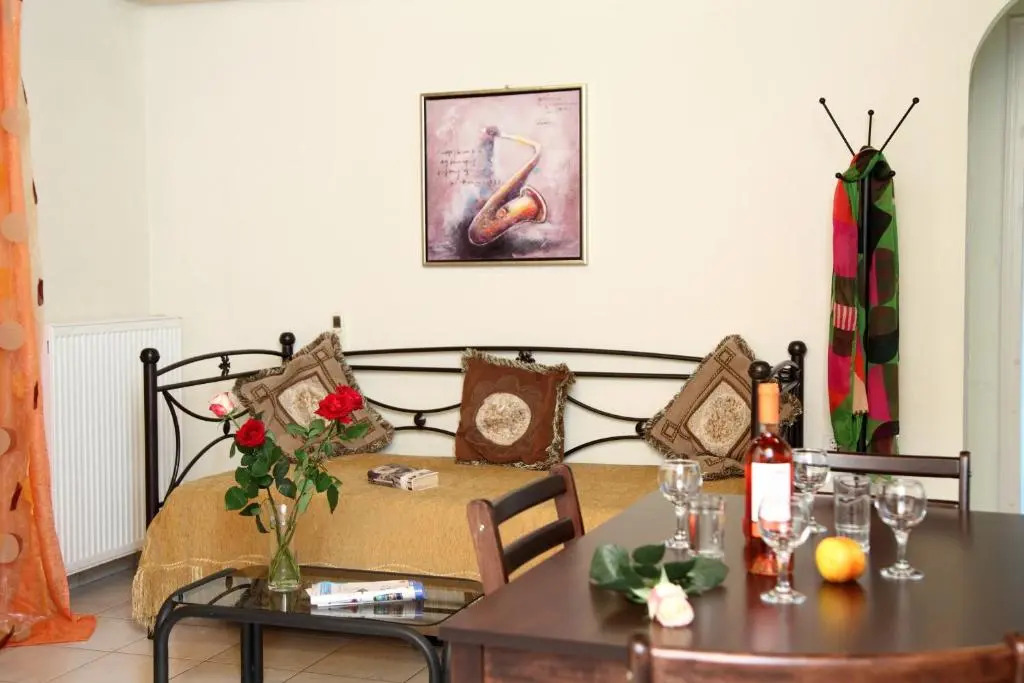 Avra apartments