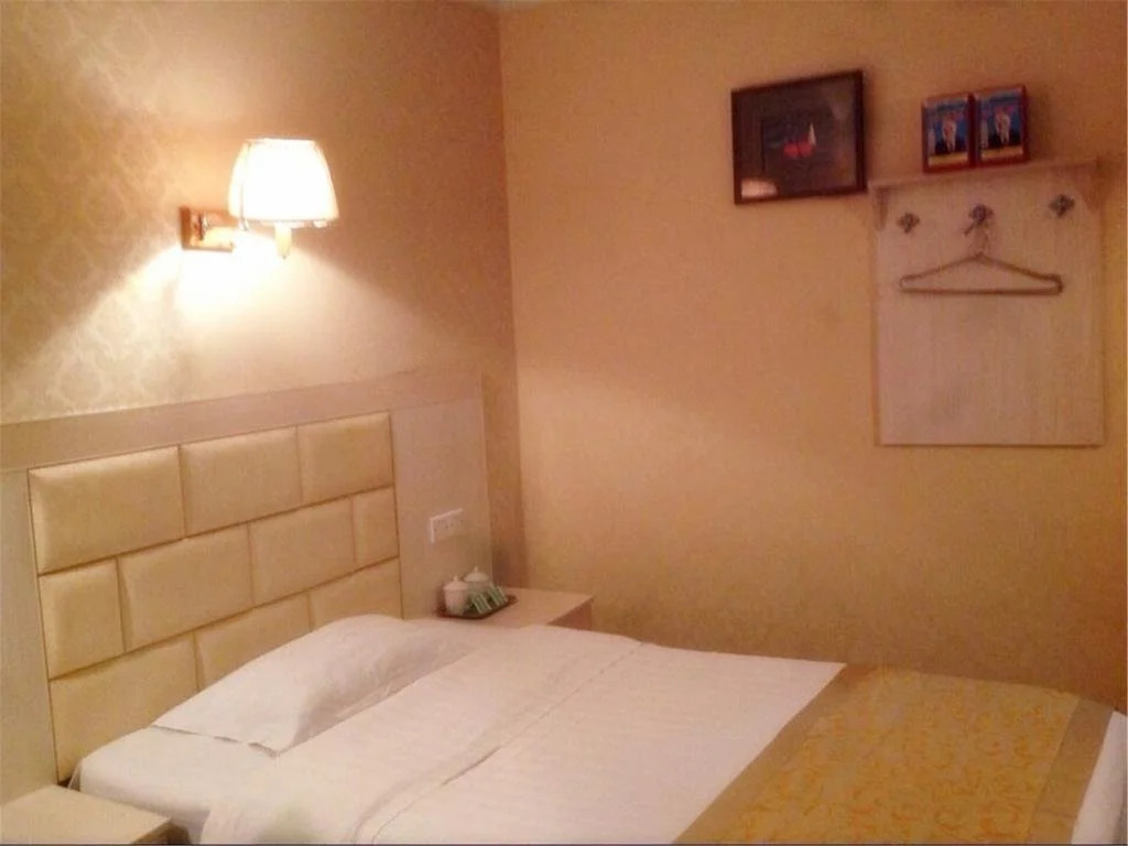Luzhou Naxi Inn