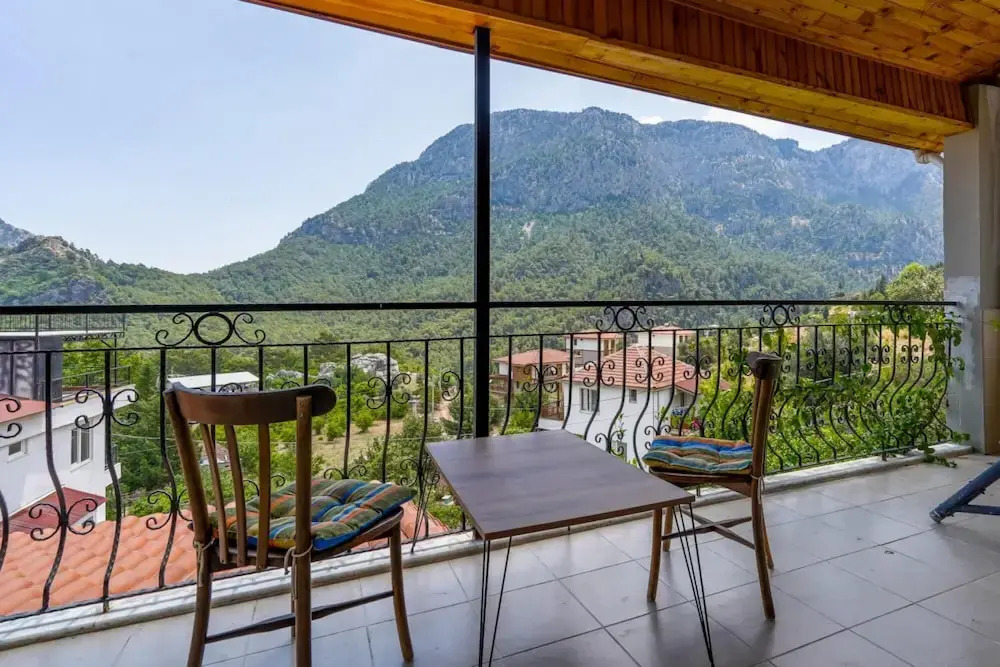 Secluded Villa with on Mountainside in Antalya