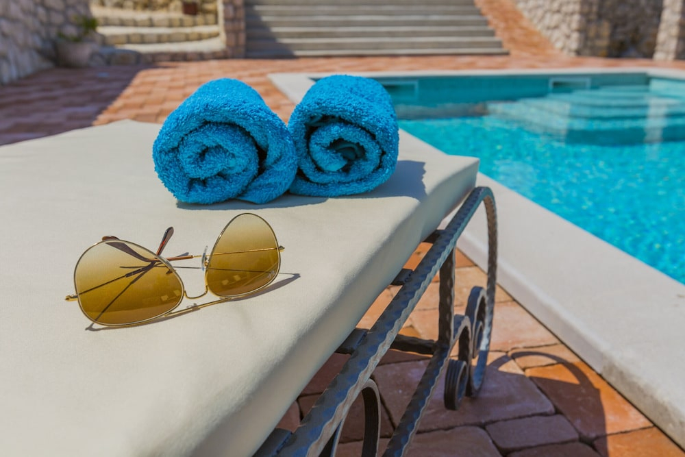 Rustic Villa Fragola with heated pool