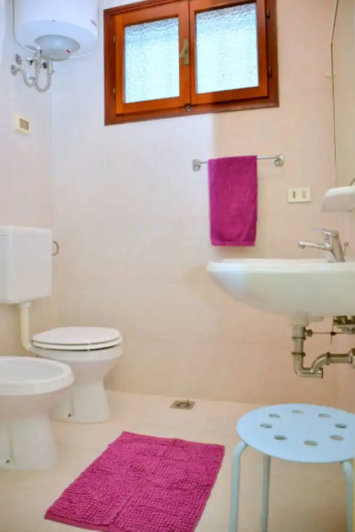 Cozy villa 250 metres from the beach