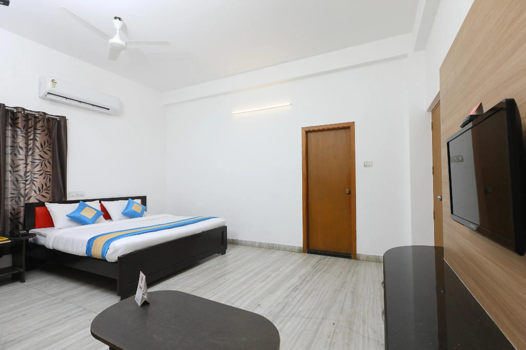 OYO Flagship 41460 Ecr Bay Villas And Resorts
