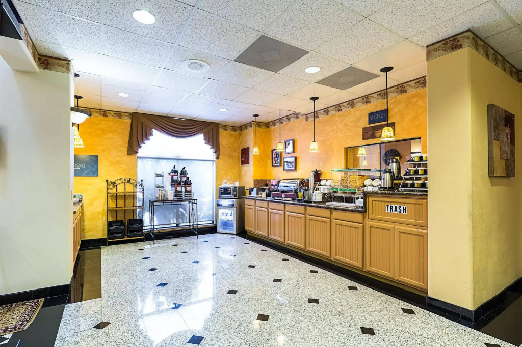 Comfort Suites Houston near Medical Center- NRG Stadium