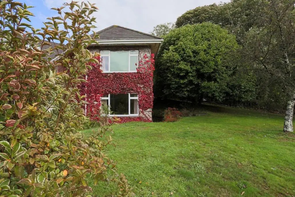 Truro apartment in a stunning quiet location